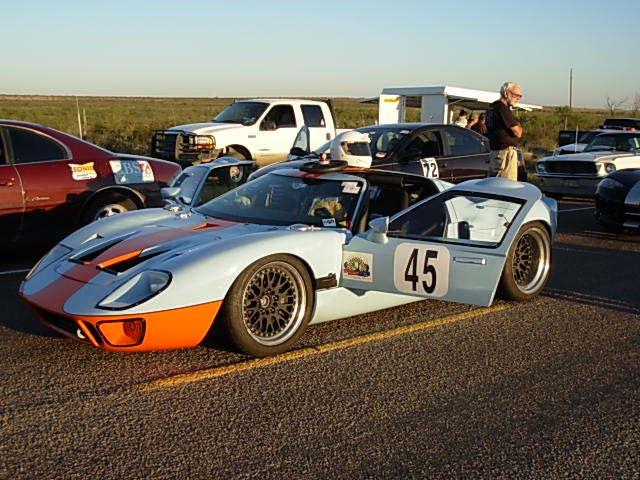 John Tiemann and Cathy Cody in the 150 mph class on the leg 1 starting grid