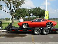 Gary and the Mangusta at the pit stop on the way to Fort Stockton